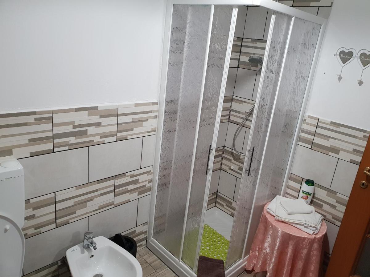 Casa Vacanze L'Agrifoglio Panzió Magliolo Kültér fotó
