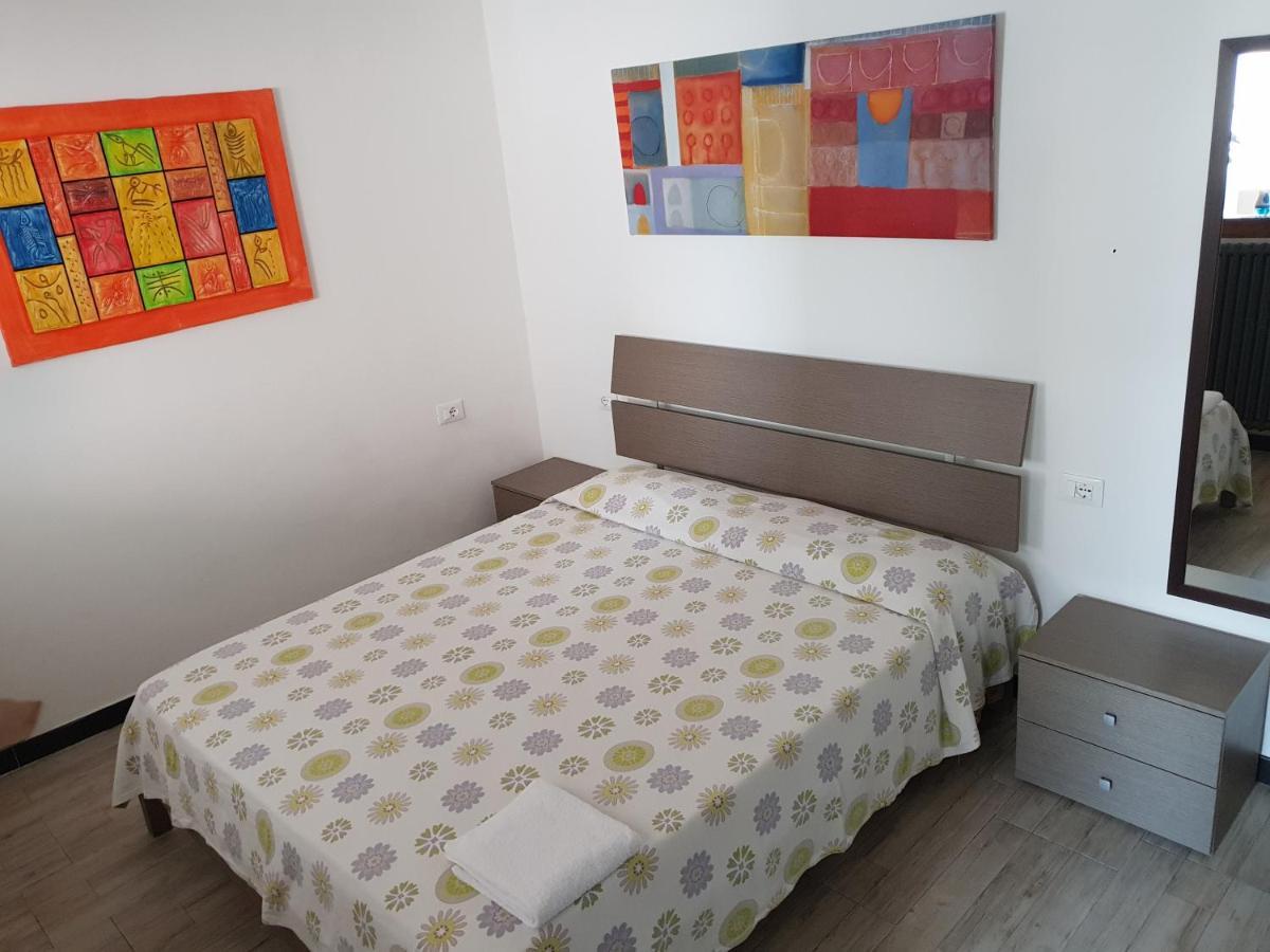 Casa Vacanze L'Agrifoglio Panzió Magliolo Kültér fotó