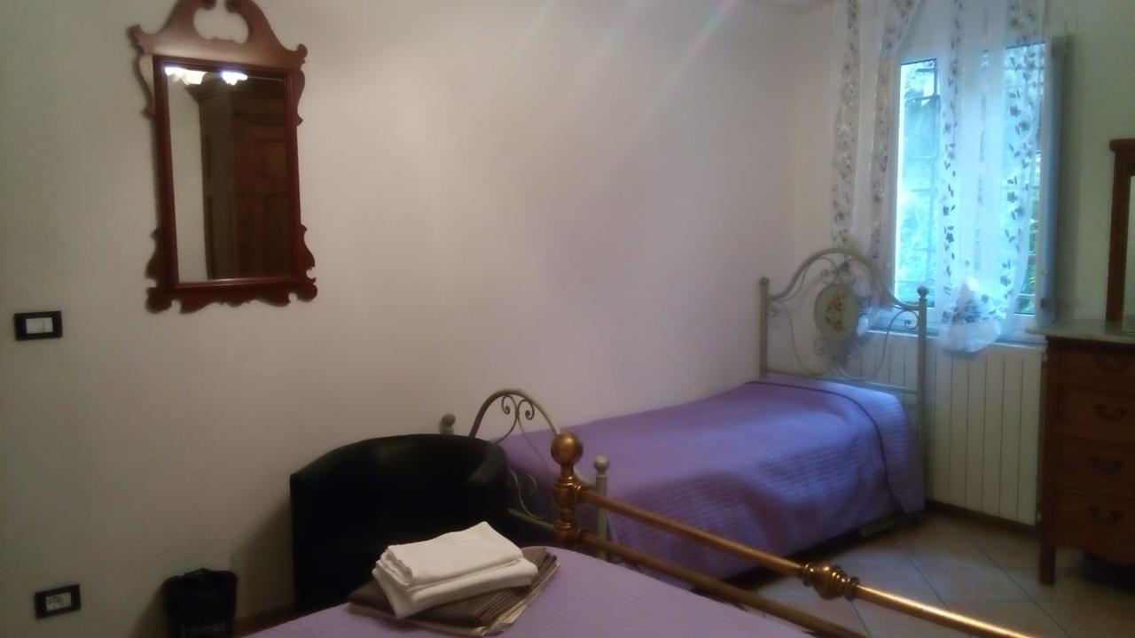 Casa Vacanze L'Agrifoglio Panzió Magliolo Kültér fotó