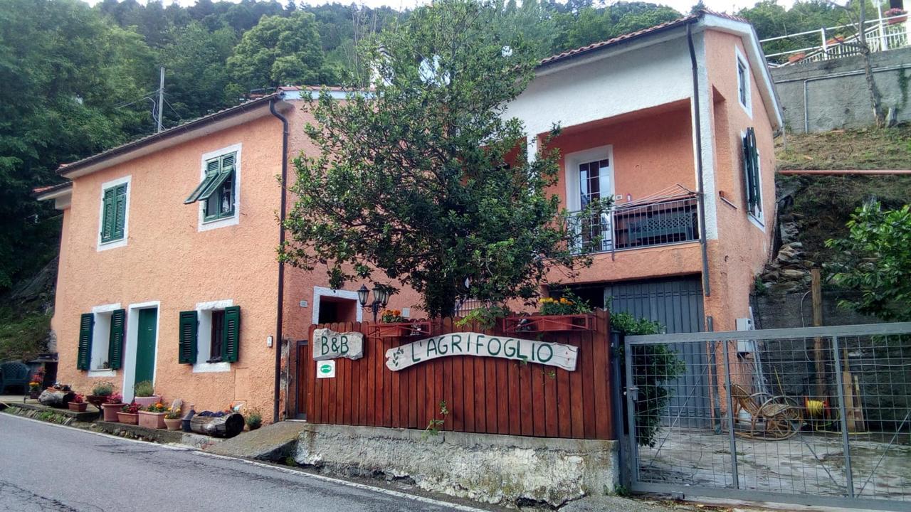 Casa Vacanze L'Agrifoglio Panzió Magliolo Kültér fotó