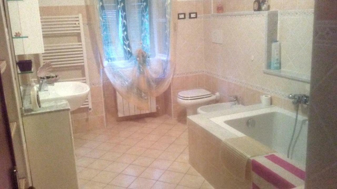 Casa Vacanze L'Agrifoglio Panzió Magliolo Kültér fotó