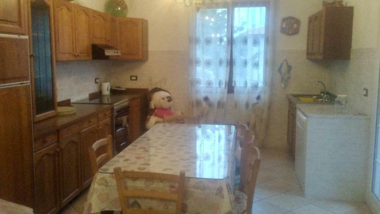 Casa Vacanze L'Agrifoglio Panzió Magliolo Kültér fotó